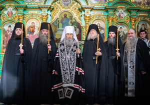 КИЇВ. Предстоятель УПЦ звершив чернечий постриг чотирьох насельників Лаври