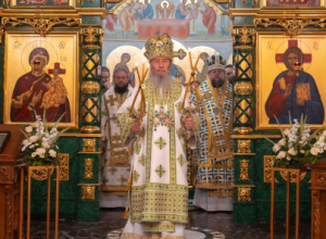 КИЇВ. Предстоятель очолив святкову літургію у День Святого Духа в храмовому комплексі на честь ікони Богородиці «Скоропослушниця»