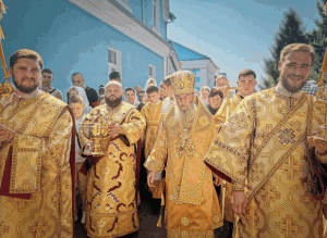 Рівненська область: Предстоятель УПЦ звершив святкову службу у Городоцькому монастирі