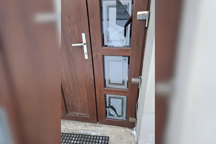 На Буковині вандали пошкодили оселю священника ПЦУ