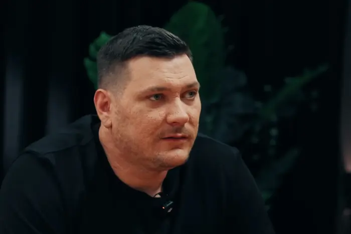 Лідер «Азова» розповів, що його найбільше ранить під час візитів до мирних міст