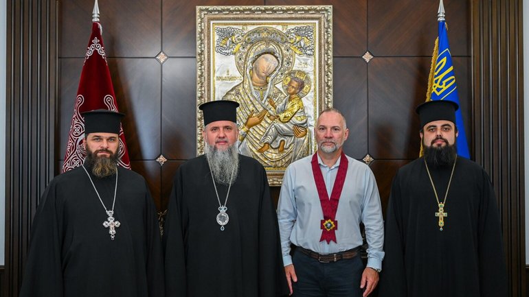 Предстоятель ПЦУ нагородив орденом очільника заповідника «Києво-Печерська лавра»