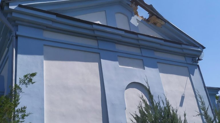 Російські окупанти атакували безпілотником Стрітенський собор ПЦУ у Херсоні