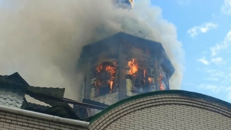 Наслідки російського обстрілу: у Краматорську сталася пожежа в церкві