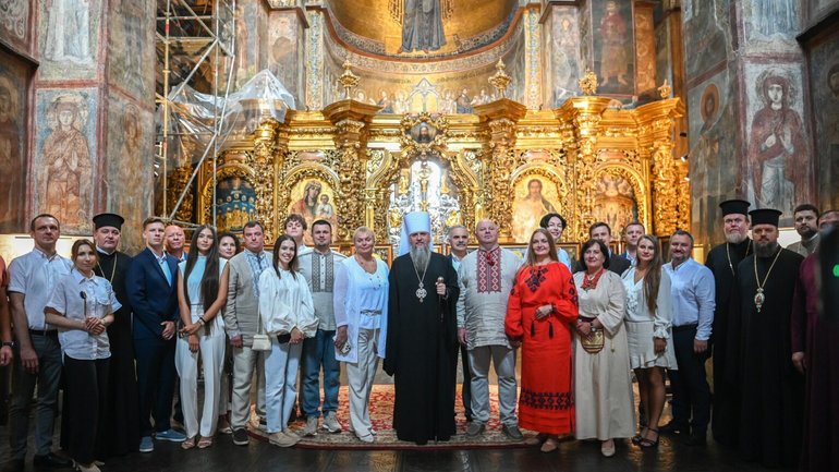 Митрополит Епіфаній провів освячення образів у межах ініціативи «12 духовних святинь України»