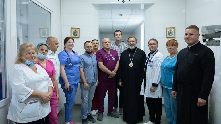 Птах Української Греко-Католицької Церкви побував в Івано-Франківській обласній дитячій клінічній лікарні