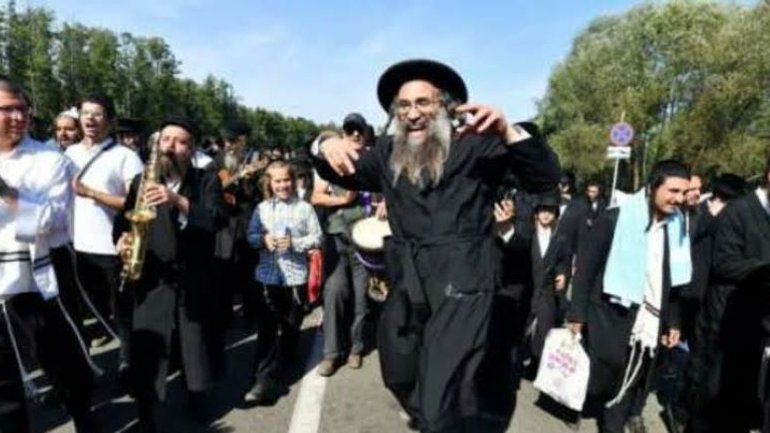 В Умань масово прибувають хасиди для відзначення Рош га-Шана