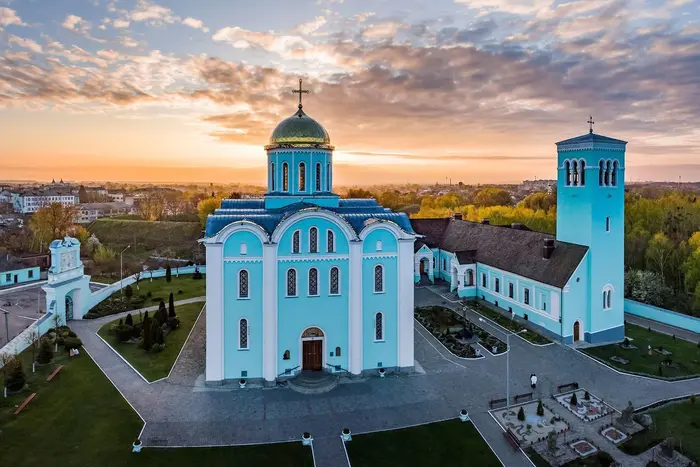Комплекс Успенського собору у Володимирі повернуто державі: що виявили всередині