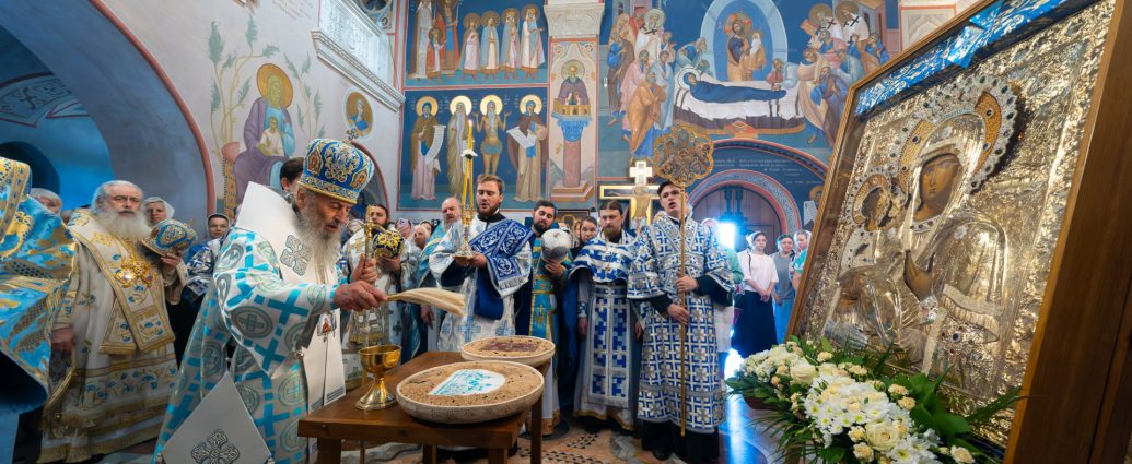 Предстоятель УПЦ звершив святкову літургію у Звіринецькій обителі столиці