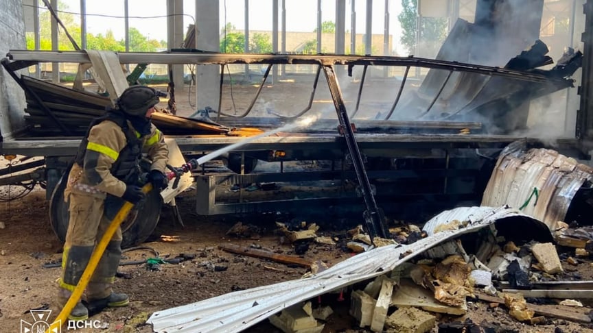 Російська авіація вдарила двома КАБами по центру Херсона: є загибла та десятки поранених